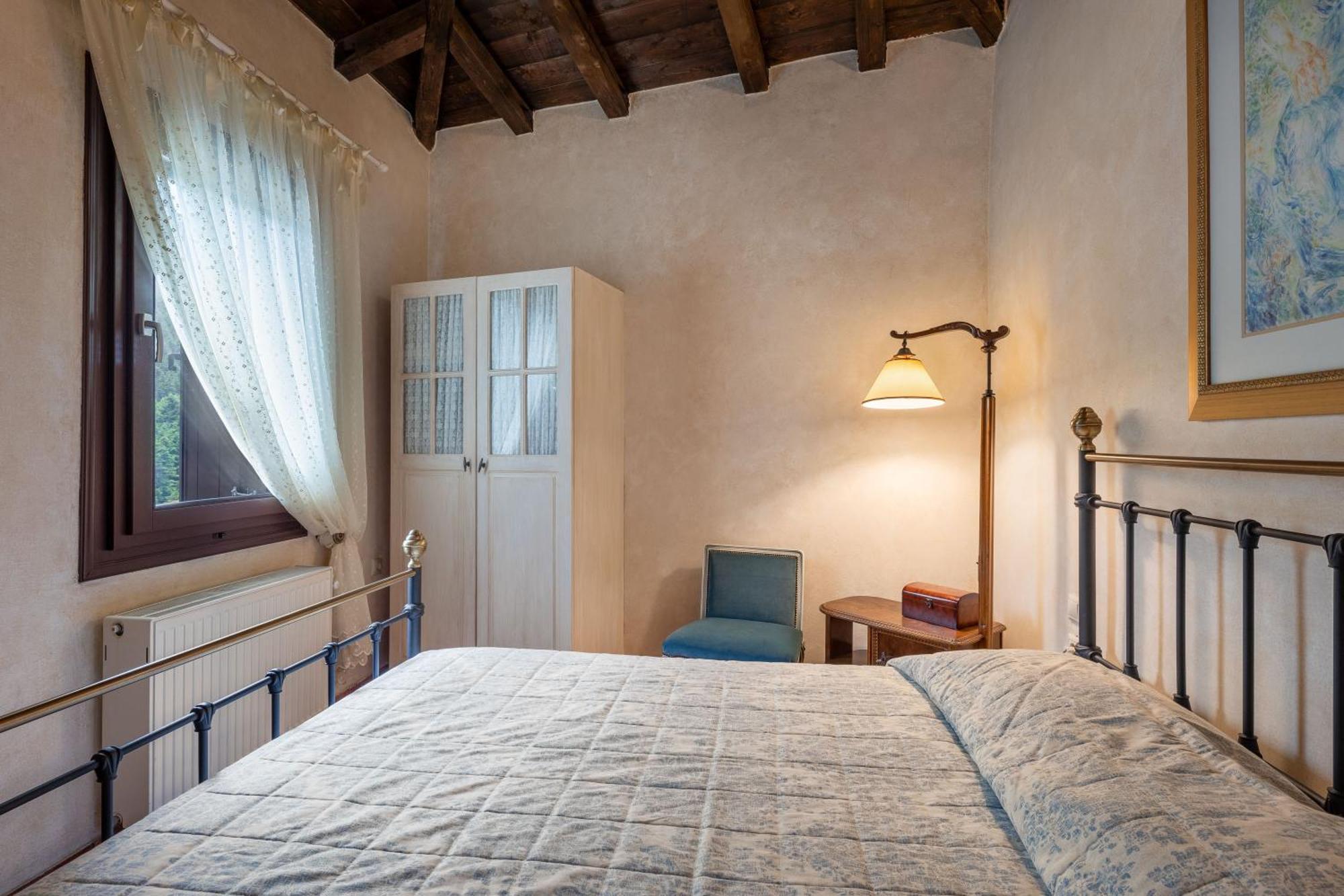 Ostra Menalon Luxury Suites Kardharás Dış mekan fotoğraf