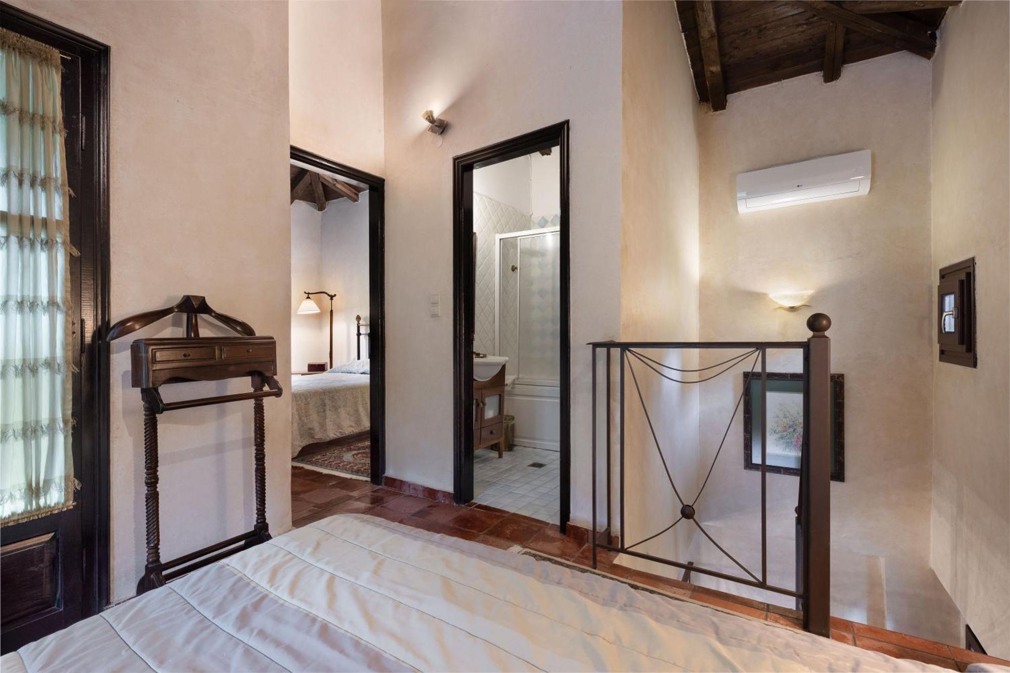 Ostra Menalon Luxury Suites Kardharás Dış mekan fotoğraf