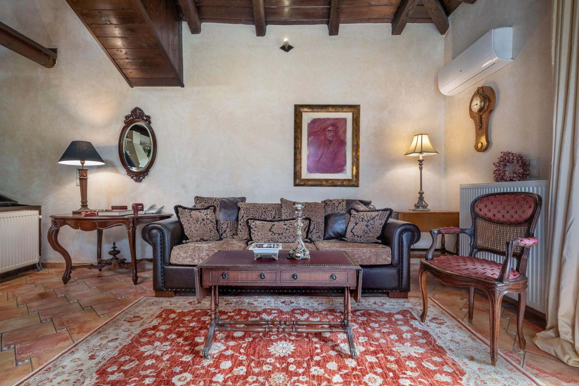 Ostra Menalon Luxury Suites Kardharás Oda fotoğraf
