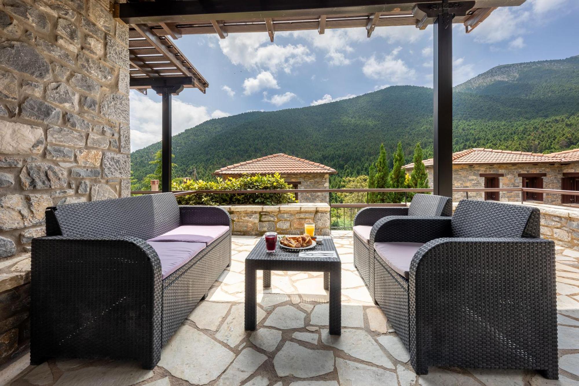Ostra Menalon Luxury Suites Kardharás Oda fotoğraf