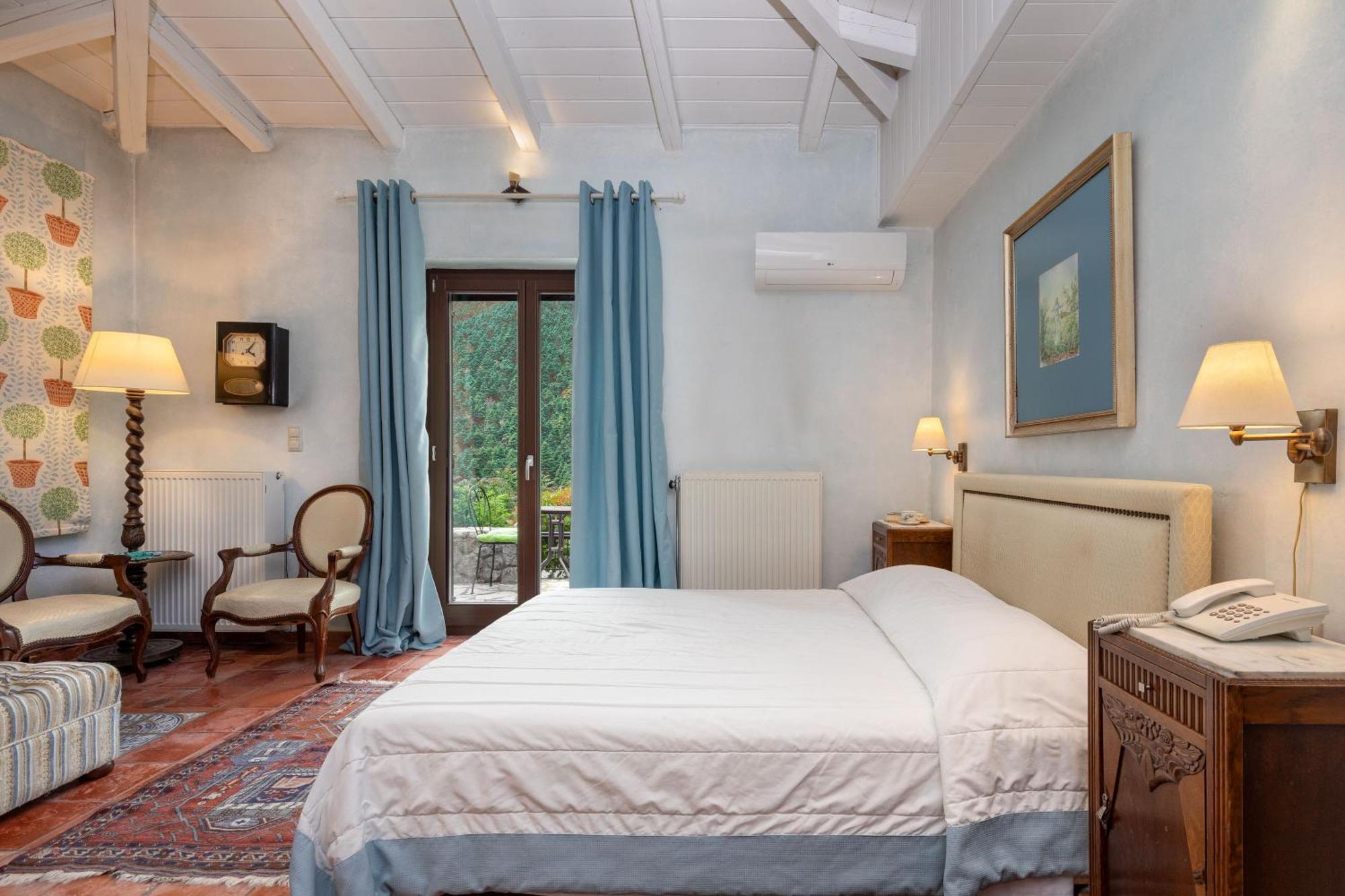 Ostra Menalon Luxury Suites Kardharás Dış mekan fotoğraf